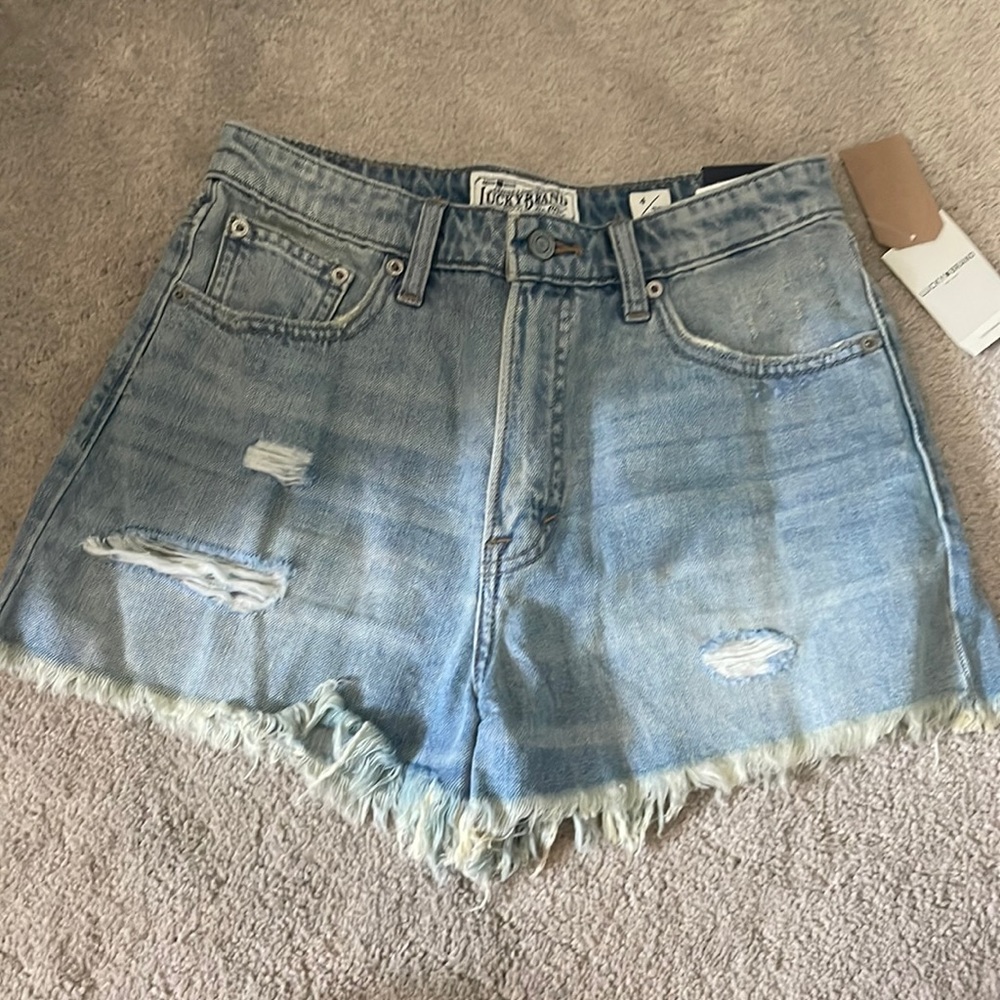 Lucky pins shorts high rise light wash